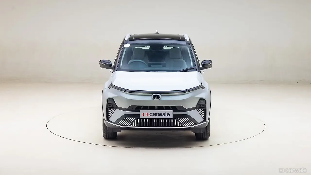 Tata Nexon EV 360 interactive rotation